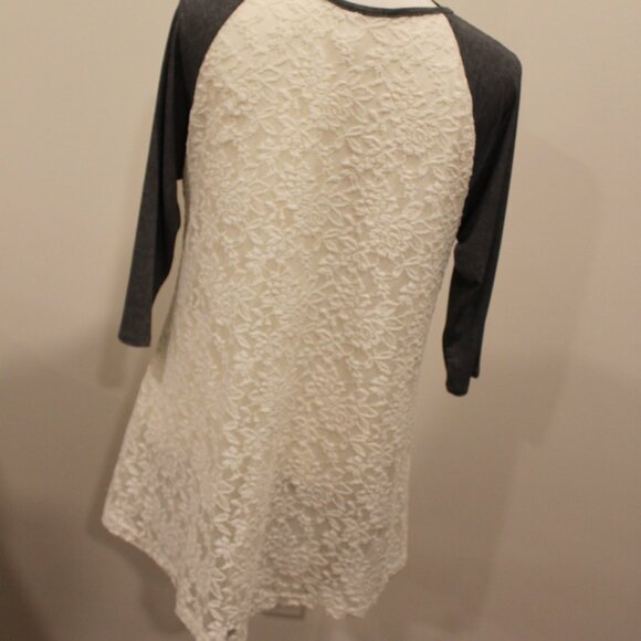 Discount Divas Lace/Grey Top Size M - Picture 6 of 8